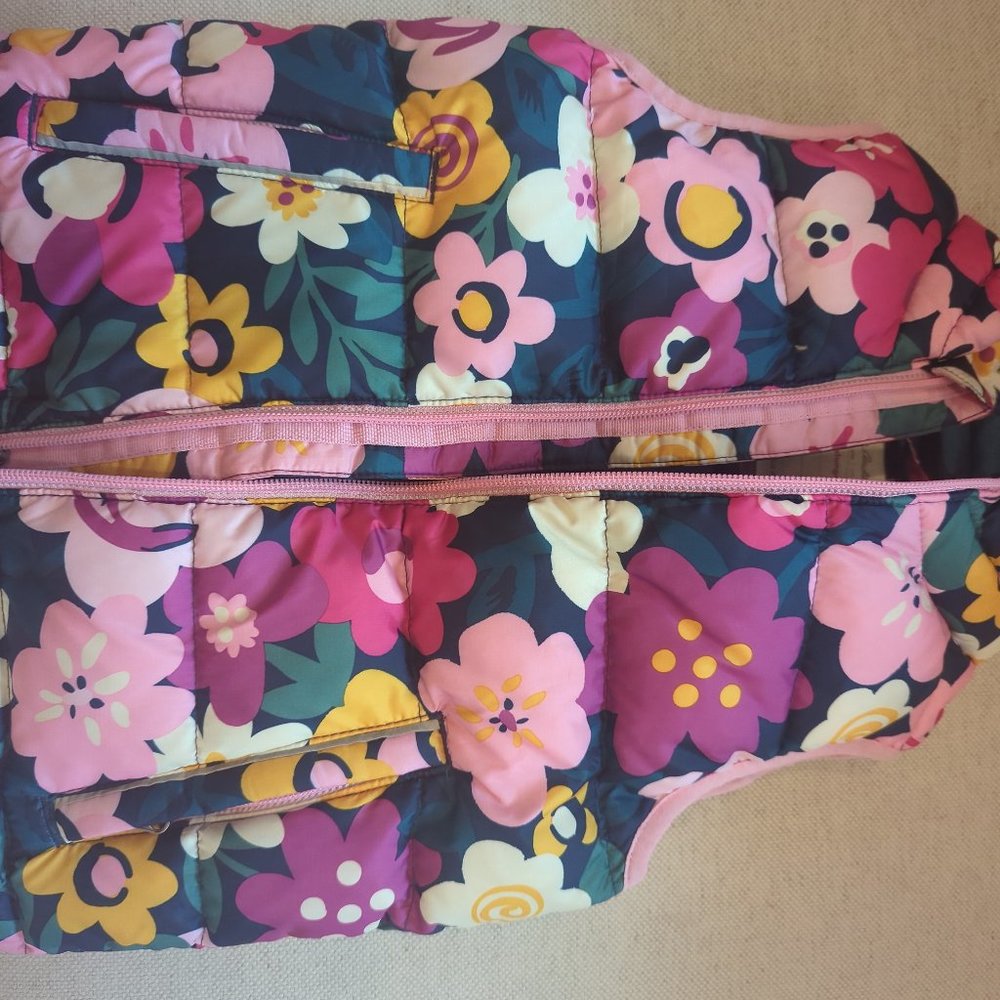 Like new! Hanna Andersson Floral Down Vest (size 4)